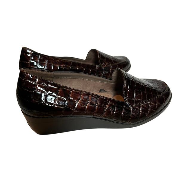 NWOT Aerosoles Size 9.5 Brown Embossed Leather Wedge Loafer Work Closed Toe - Picture 8 of 12